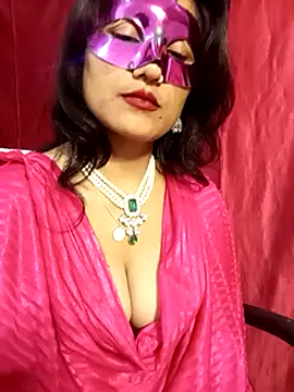 Stripy Doll online show from 02/12/25, 07:56