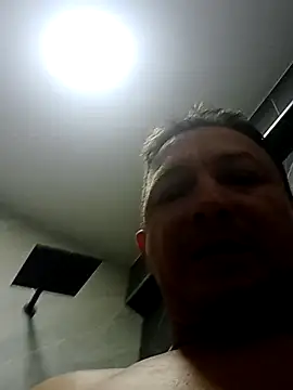 Snapshot of luchoarr chatting on 02/24/25, 10:36 luchoarr online show from 02/24/25, 10:36