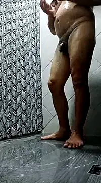 Snapshot of luchoarr chatting on 02/28/25, 10:17 luchoarr online show from 02/28/25, 10:17