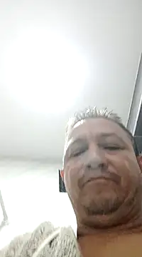 Snapshot of luchoarr chatting on 03/15/25, 06:54 luchoarr online show from 03/15/25, 06:54