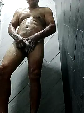 Snapshot of luchoarr chatting on 09/08/25, 11:15 luchoarr online show from 09/08/25, 11:15