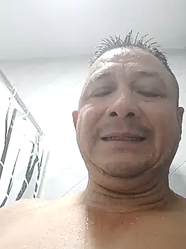 Snapshot of luchoarr chatting on 10/01/25, 11:11 luchoarr online show from 10/01/25, 11:11