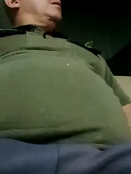 Snapshot of luchoarr chatting on 10/24/25, 03:03 luchoarr online show from 10/24/25, 03:03