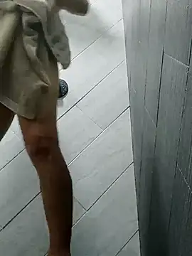 Snapshot of luchoarr chatting on 10/31/25, 11:06 luchoarr online show from 10/31/25, 11:06