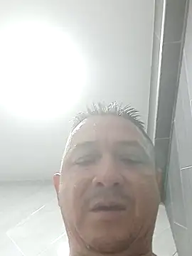 Snapshot of luchoarr chatting on 11/06/25, 11:26 luchoarr online show from 11/06/25, 11:26