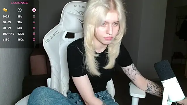 LizaKisses online show from 10/05/25, 04:05