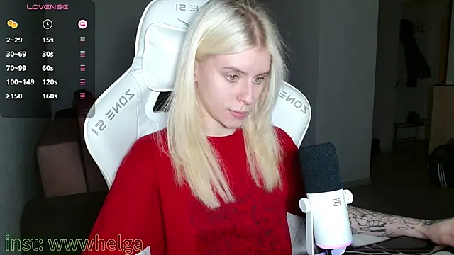 LizaKisses online show from 10/10/25, 12:04