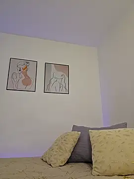 VictoriaEvaans  online show from 12/22/24, 06:15