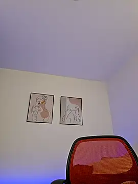 VictoriaEvaans  online show from 02/19/25, 10:20