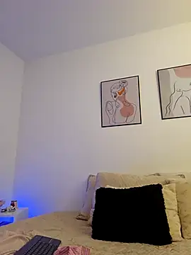 VictoriaEvaans  online show from 09/11/25, 10:21