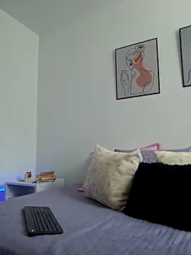 VictoriaEvaans  online show from 10/05/25, 04:49