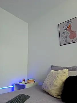 VictoriaEvaans  online show from 10/16/25, 10:11