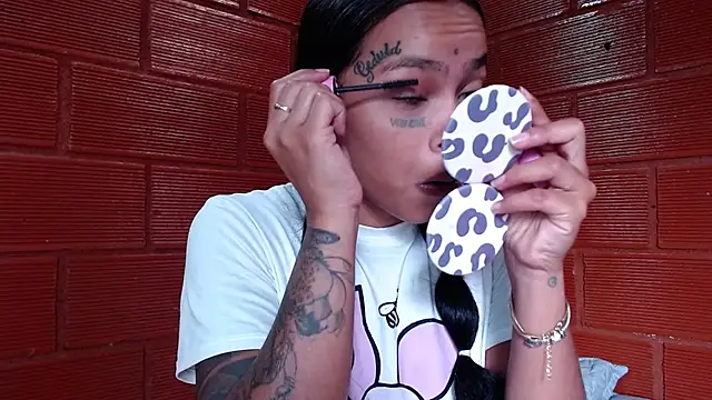 Priyalakshmi  online show from 03/04/25, 02:10