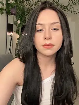 Snapshot of _SweetCandyy chatting on 12/14/24, 10:07  SweetCandyy online show from 12/14/24, 10:07