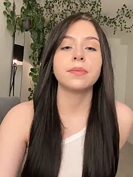 Snapshot of _SweetCandyy chatting on 01/19/25, 06:10  SweetCandyy online show from 01/19/25, 06:10