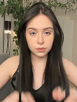 Snapshot of _SweetCandyy chatting on 02/13/25, 08:34  SweetCandyy online show from 02/13/25, 08:34