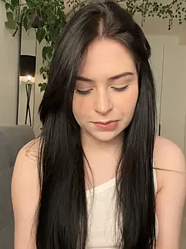 Snapshot of _SweetCandyy chatting on 02/19/25, 08:20  SweetCandyy online show from 02/19/25, 08:20