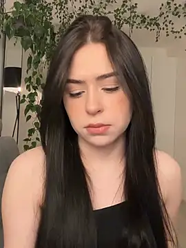 Snapshot of _SweetCandyy chatting on 03/17/25, 08:19  SweetCandyy online show from 03/17/25, 08:19