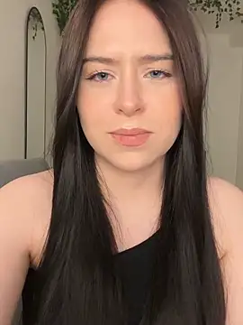 Snapshot of _SweetCandyy chatting on 10/08/25, 07:11  SweetCandyy online show from 10/08/25, 07:11