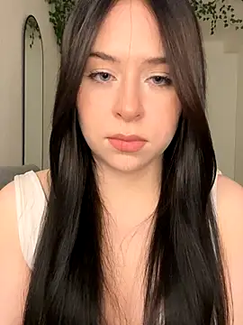 Snapshot of _SweetCandyy chatting on 10/19/25, 05:24  SweetCandyy online show from 10/19/25, 05:24