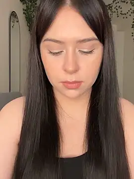 Snapshot of _SweetCandyy chatting on 10/25/25, 08:14  SweetCandyy online show from 10/25/25, 08:14