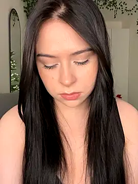 Snapshot of _SweetCandyy chatting on 12/04/25, 08:28 SweetCandyy online show from 12/04/25, 08:28