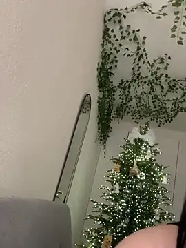 Snapshot of _SweetCandyy chatting on 12/13/25, 07:53 SweetCandyy online show from 12/13/25, 07:53