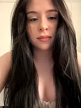 Snapshot of _SweetCandyy chatting on 12/14/25, 08:24 SweetCandyy online show from 12/14/25, 08:24