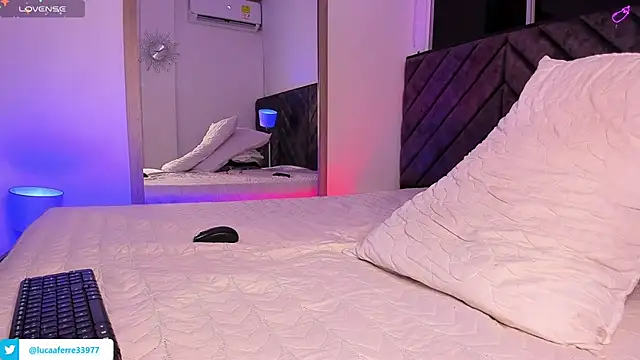 Snapshot of Luca_ferrer_ chatting on 02/09/25, 07:38 Luca ferrer online show from 02/09/25, 07:38