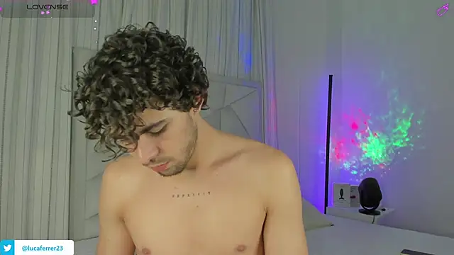 Snapshot of Luca_ferrer_ chatting on 02/10/26, 03:10 Luca ferrer online show from 02/10/26, 03:10