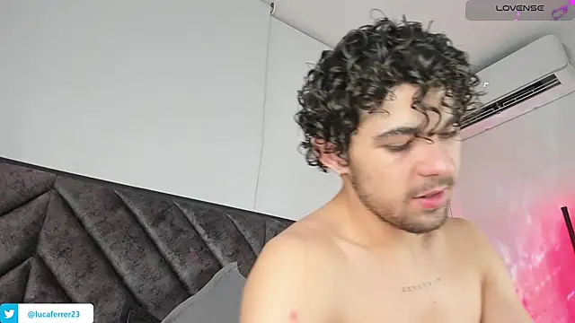 Snapshot of Luca_ferrer_ chatting on 02/14/26, 03:25 Luca ferrer online show from 02/14/26, 03:25