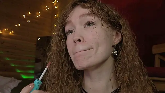 such juicee online show from 03/06/25, 06:16