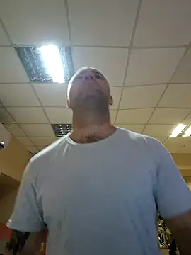 Snapshot of Crek666 chatting on 01/27/25, 05:36 Crek666 online show from 01/27/25, 05:36