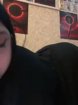 Snapshot of Pepe-pupu chatting on 01/28/25, 06:49 Pepe-pupu online show from 01/28/25, 06:49