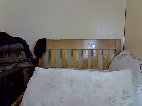 Snapshot of Horny-slut_ chatting on 03/19/25, 08:55 Horny-slut online show from 03/19/25, 08:55