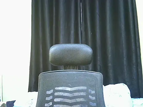 Snapshot of Horny-slut_ chatting on 09/18/25, 05:53 Horny-slut online show from 09/18/25, 05:53