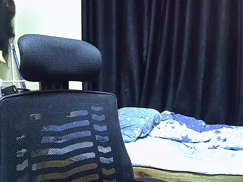 Snapshot of Horny-slut_ chatting on 10/28/25, 11:36 Horny-slut online show from 10/28/25, 11:36