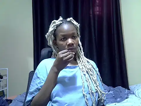 Snapshot of Horny-slut_ chatting on 11/12/25, 01:11 Horny-slut online show from 11/12/25, 01:11