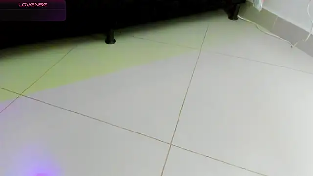 nicole  parker1 online show from 01/20/25, 12:07