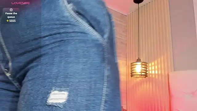 nicole  parker1 online show from 02/22/25, 04:19