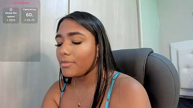 nicole  parker1 online show from 03/04/26, 01:17