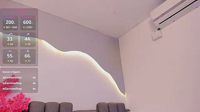 Snapshot of RenataJhonson_ chatting on 12/04/25, 05:17 RenataJhonson online show from 12/04/25, 05:17