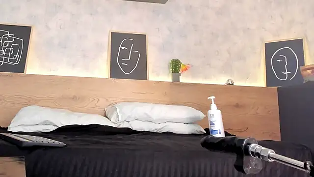 Snapshot of karina_gomez_18 chatting on 04/09/26, 11:48 karina gomez 18 online show from 04/09/26, 11:48