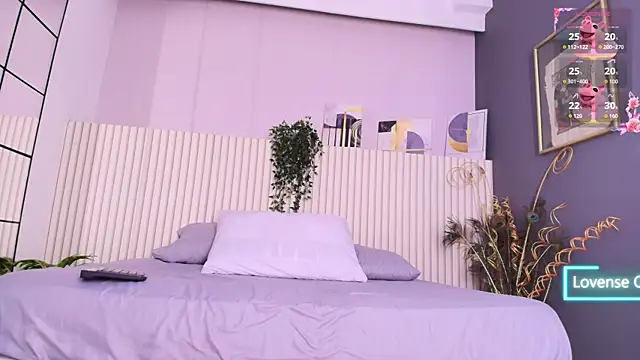 Snapshot of karina_gomez_18 chatting on 07/11/26, 10:51 karina gomez 18 online show from 07/11/26, 10:51