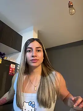 Snapshot of Issabela_G1 chatting on 01/16/25, 05:32 Issabela G1 online show from 01/16/25, 05:32
