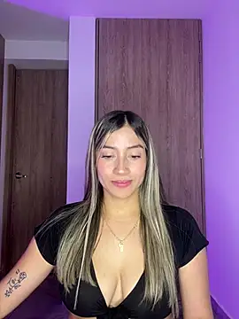 Snapshot of Issabela_G1 chatting on 01/31/25, 04:58 Issabela G1 online show from 01/31/25, 04:58
