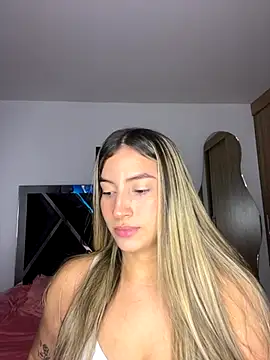 Snapshot of Issabela_G1 chatting on 09/13/25, 01:16 Issabela G1 online show from 09/13/25, 01:16