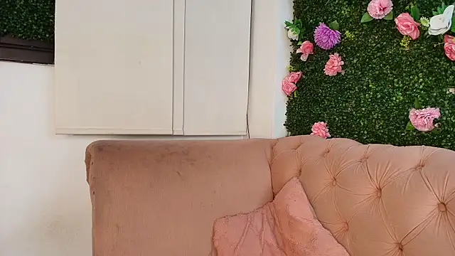 julieta aguilar1 online show from 11/04/25, 08:08