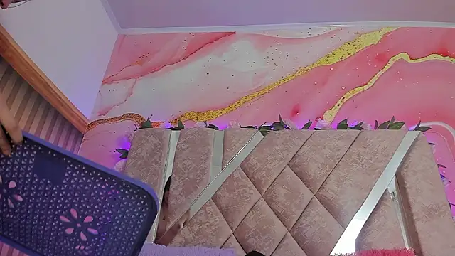 Snapshot of Bella__sweet chatting on 02/28/26, 10:38 Bella sweet online show from 02/28/26, 10:38