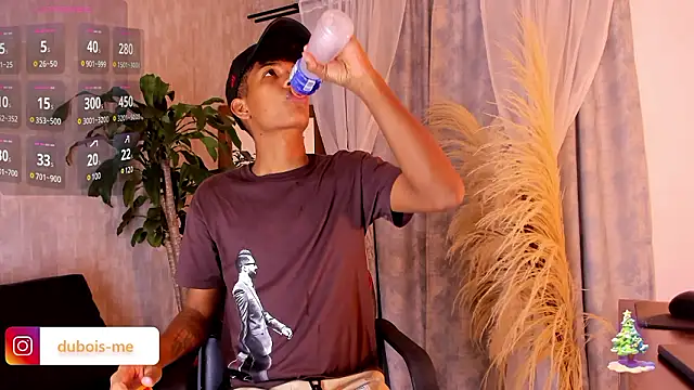 dubois men online show from 12/04/24, 08:07